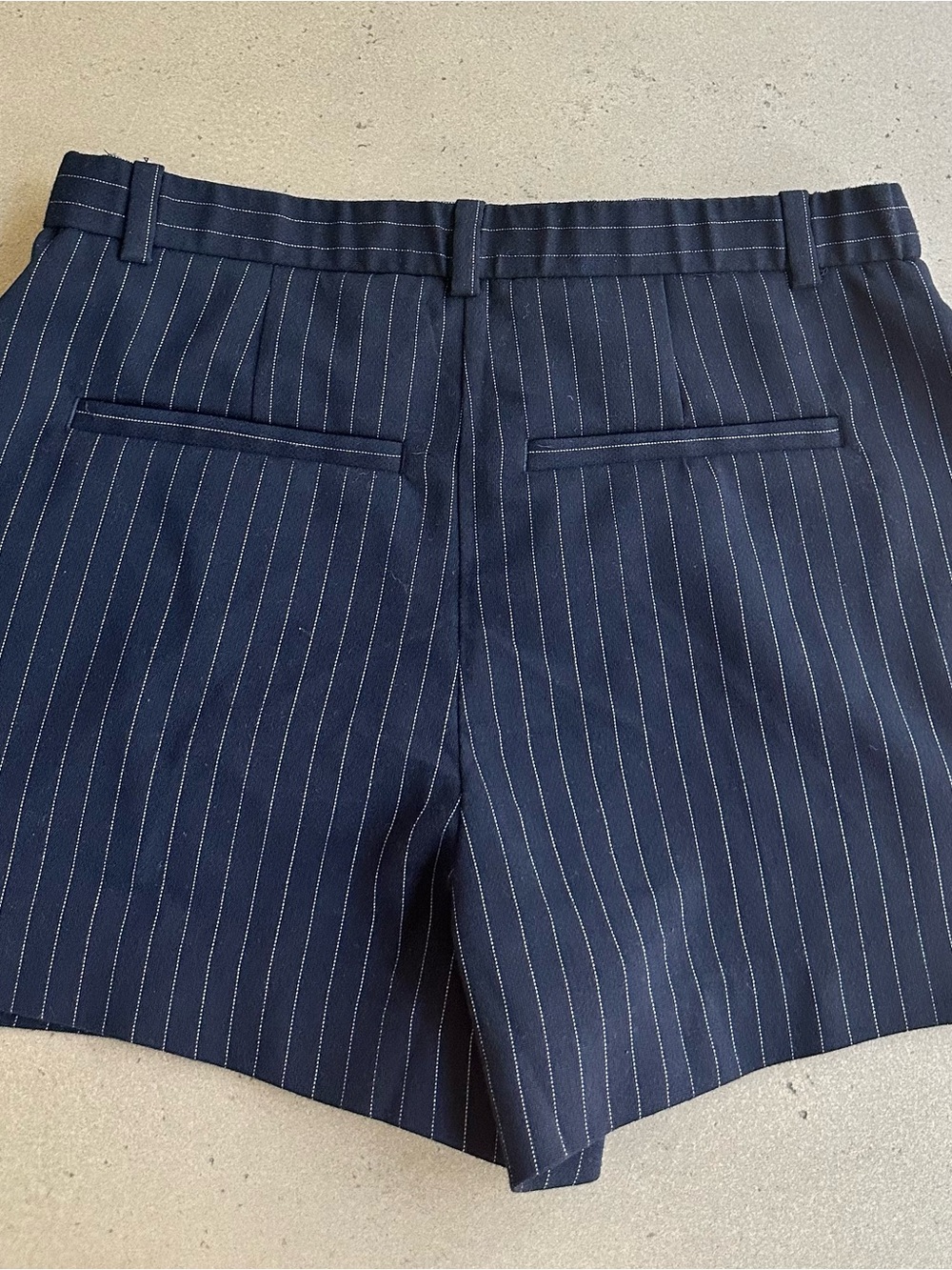 Abercrombie & Fitch Navy Pinstripe Women’s Shorts - Picture 2 of 3